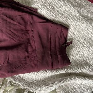 Lululemon Dance Studio Jogger size 8 - maroon